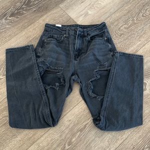 American Eagle | Distressed Faded Black Mom Jean Size 00